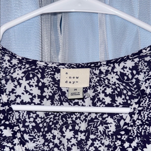 A New Day Navy and White Floral Blouse - Picture 2 of 5